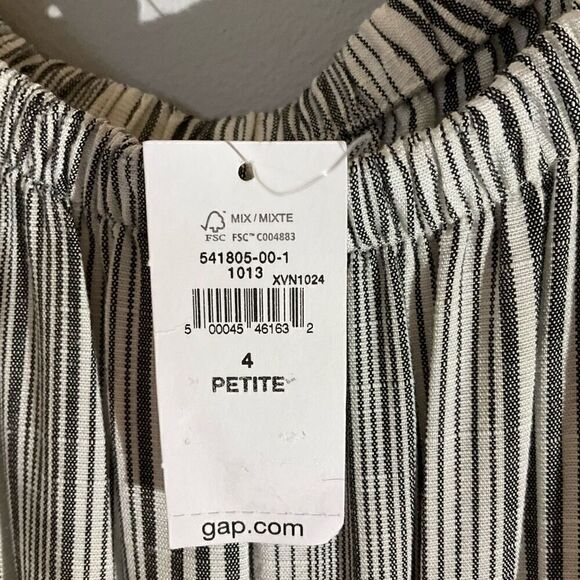 GAP NWT Puff Sleve Jumpsuit, 4P. Lightweight, Striped tswift engagement vibes - Picture 11 of 13